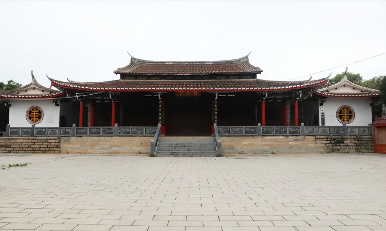 莆田宗祠:九牧林氏祖祠 清圣祖御题唐宋元明百千进士三鼎甲