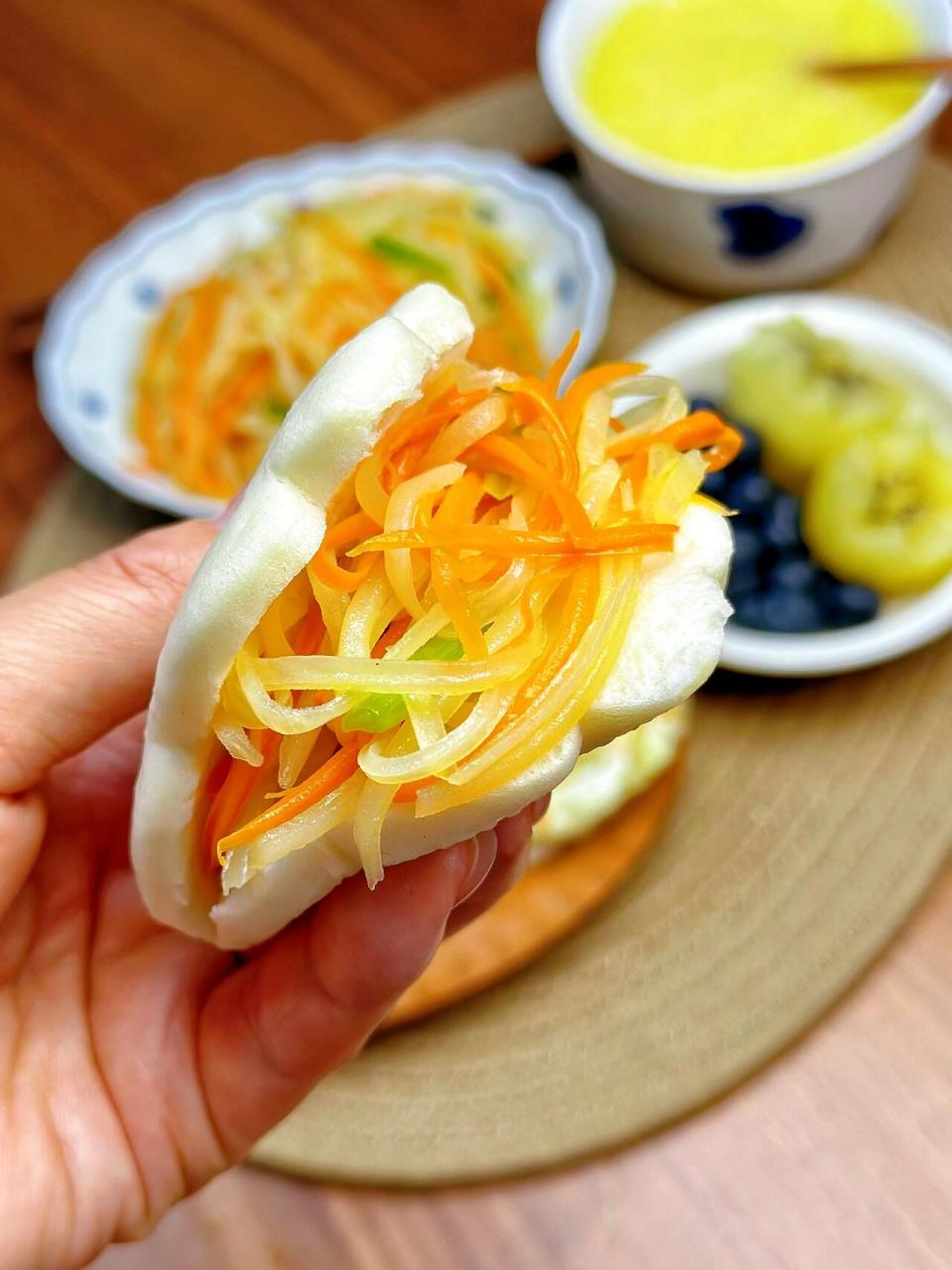 早餐|万物皆93夹的荷叶饼||小学生早餐: 荷叶饼,醋溜土豆丝,煎火腿