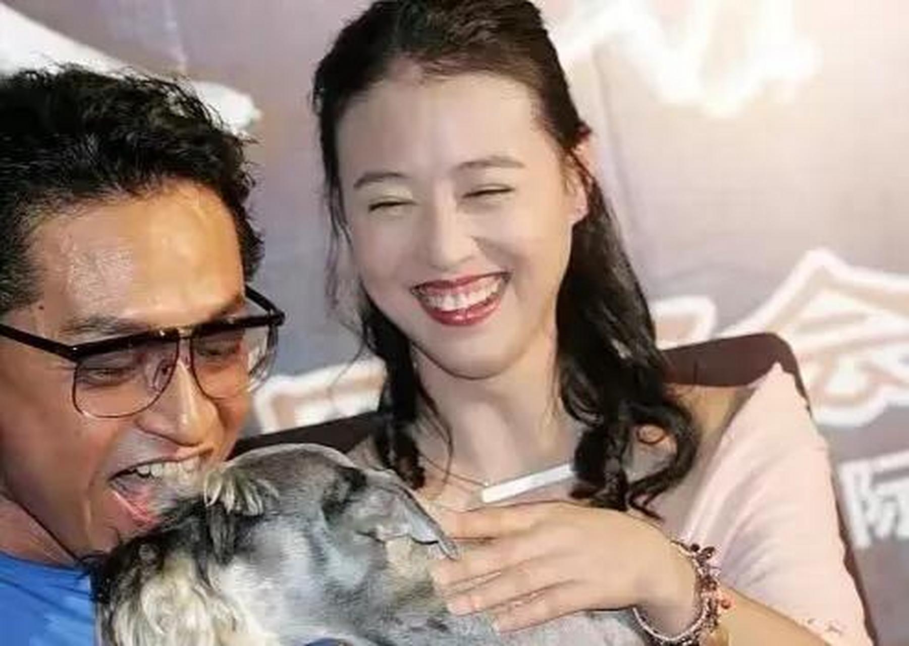 哪位女明星笑起来露齿比较好看呢?