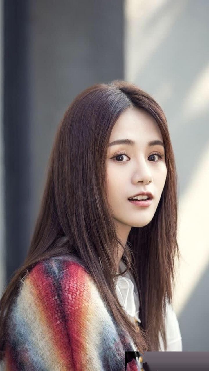 安悦溪精美壁纸,时尚带有甜美气息