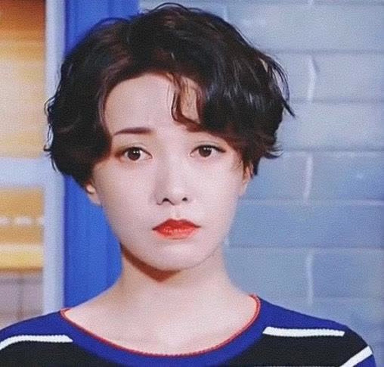 郭采洁复古卷发好灵动