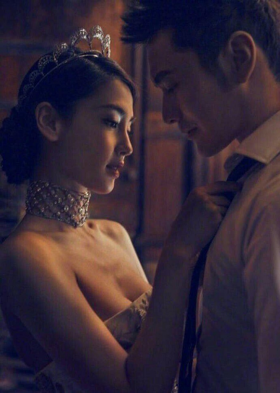angelababy和黄晓明秀恩爱瞬间摄影写真,每一张都很甜蜜!
