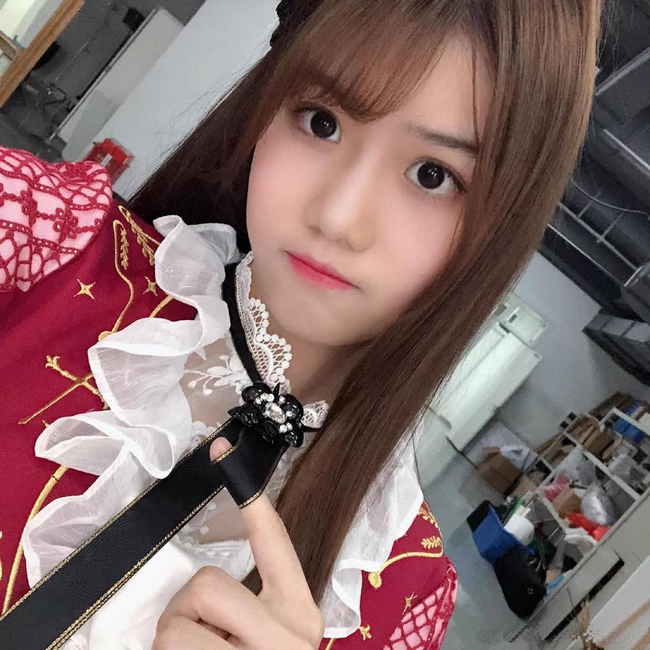 gnz48朱怡欣晚上美美的自拍头像