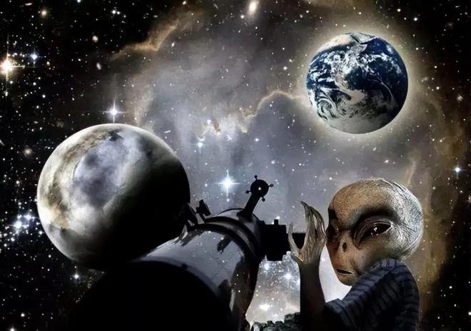 巴西南部上空现不明飞行物,菱形似飞碟:高空悬浮不动