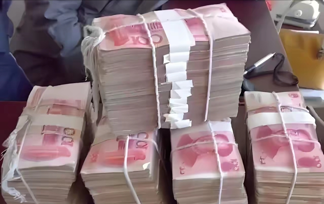 在工地突发意外身亡,获得80万赔偿,钱都打到了继子账户,女子要分钱