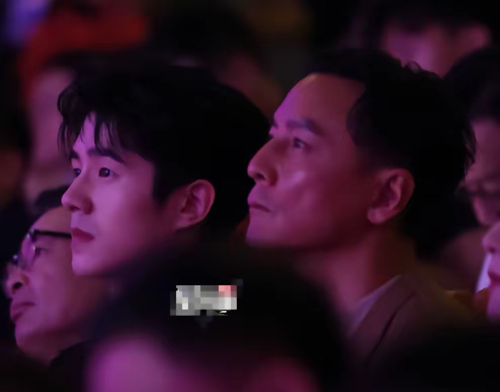 跨越时代的男神对视,刘昊然吴彦祖同台魅力四射!