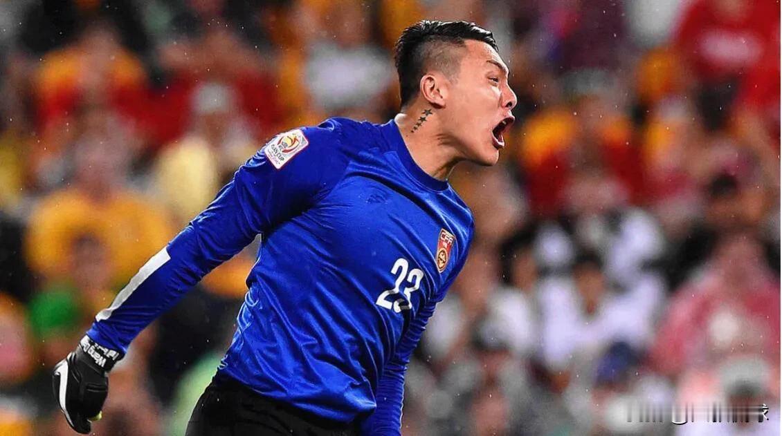 中国足球历史最强十大门将:  10.喝水哥  9.刘殿座  8.颜骏凌  7.