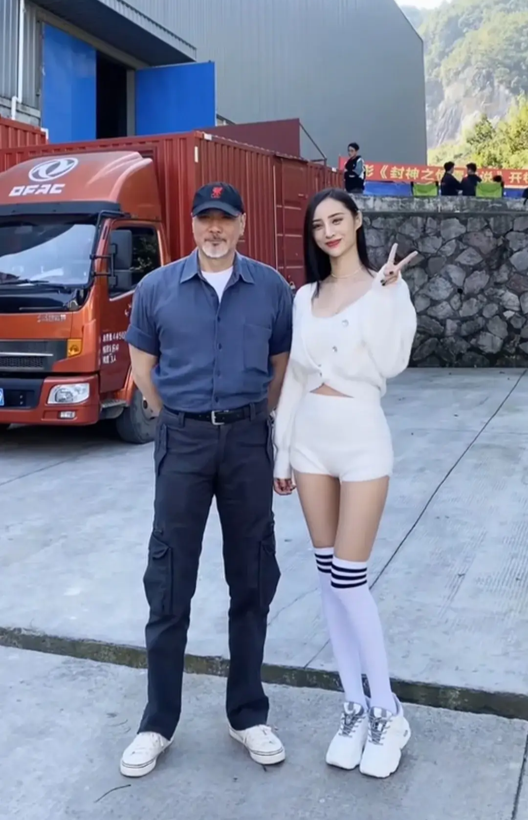 老戏骨徐少强,气场强大,从小习武长大,拥有一身好功夫,曾经在周星驰