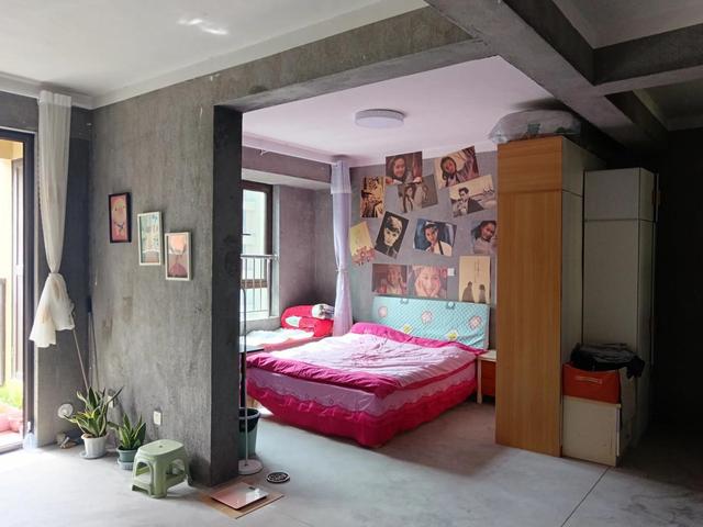 直接入住毛坯房的年轻人,才是真"生猛"!