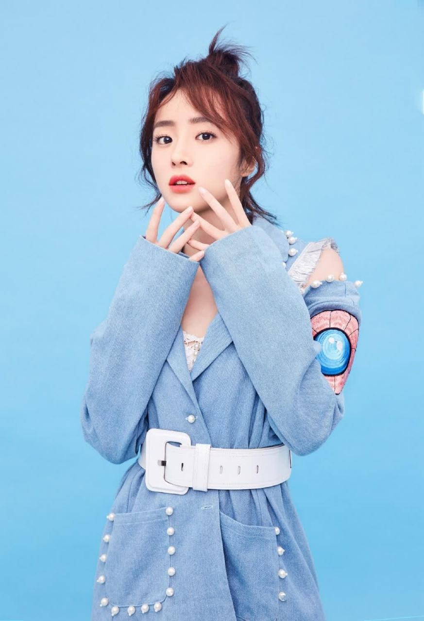 胡冰卿,时尚魅力写真,风情万种.