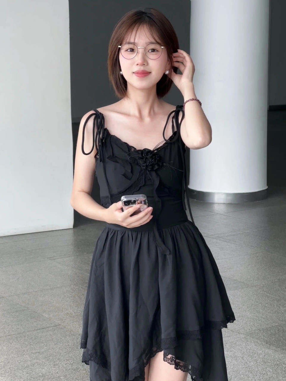 好美的眼镜女孩,看上去斯斯文文的