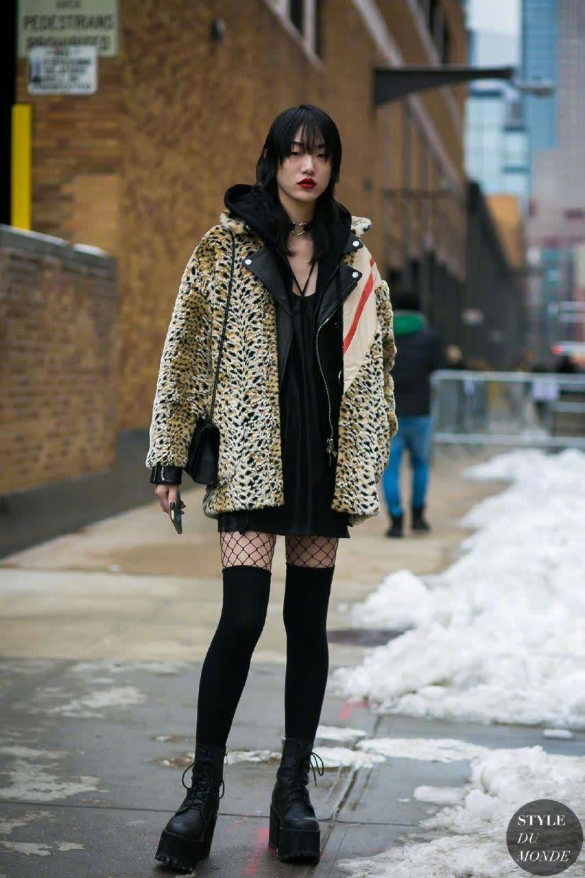 韩国超模崔素拉的街拍真的超酷,气质非常特别