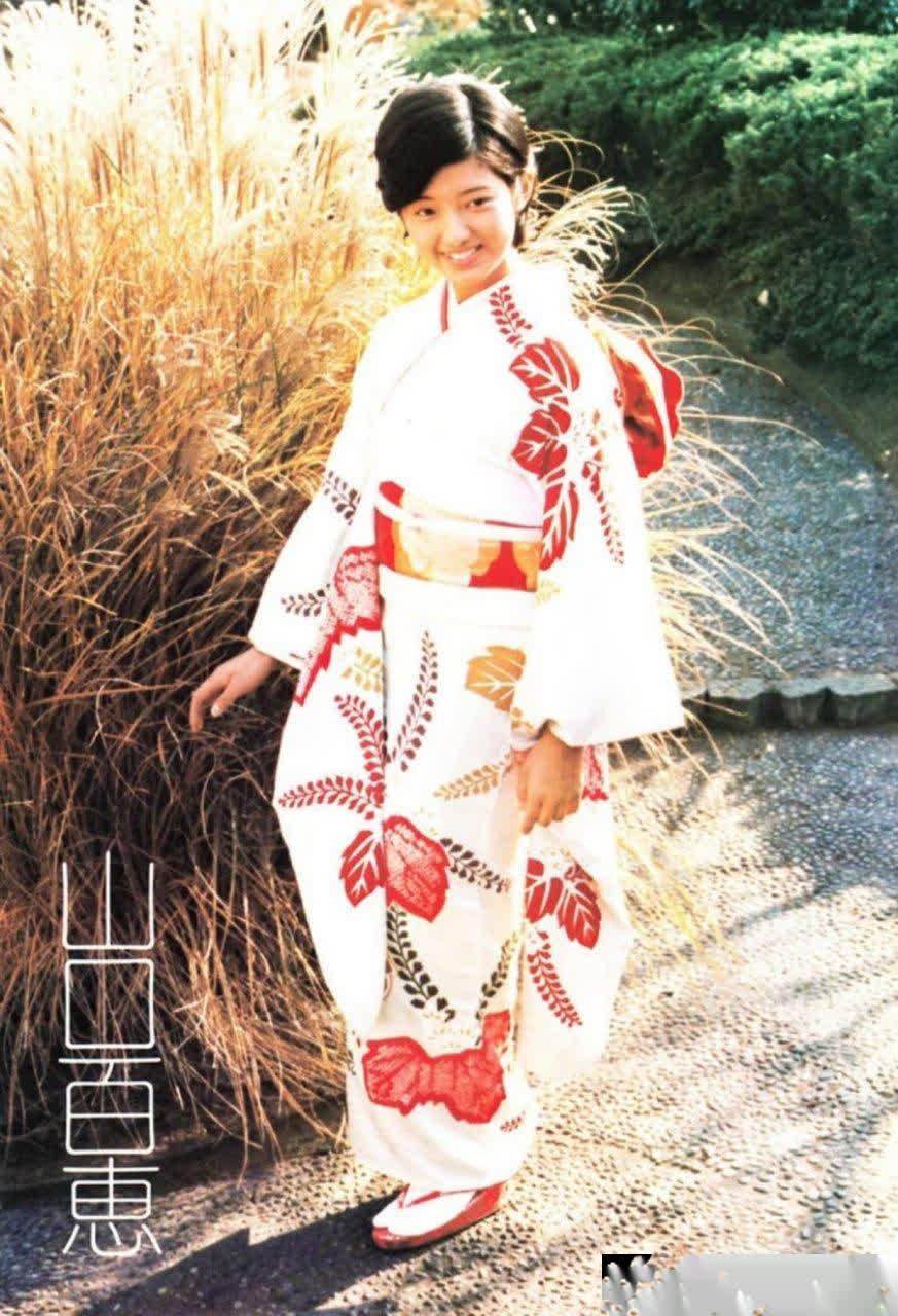 山口百惠穿和服
