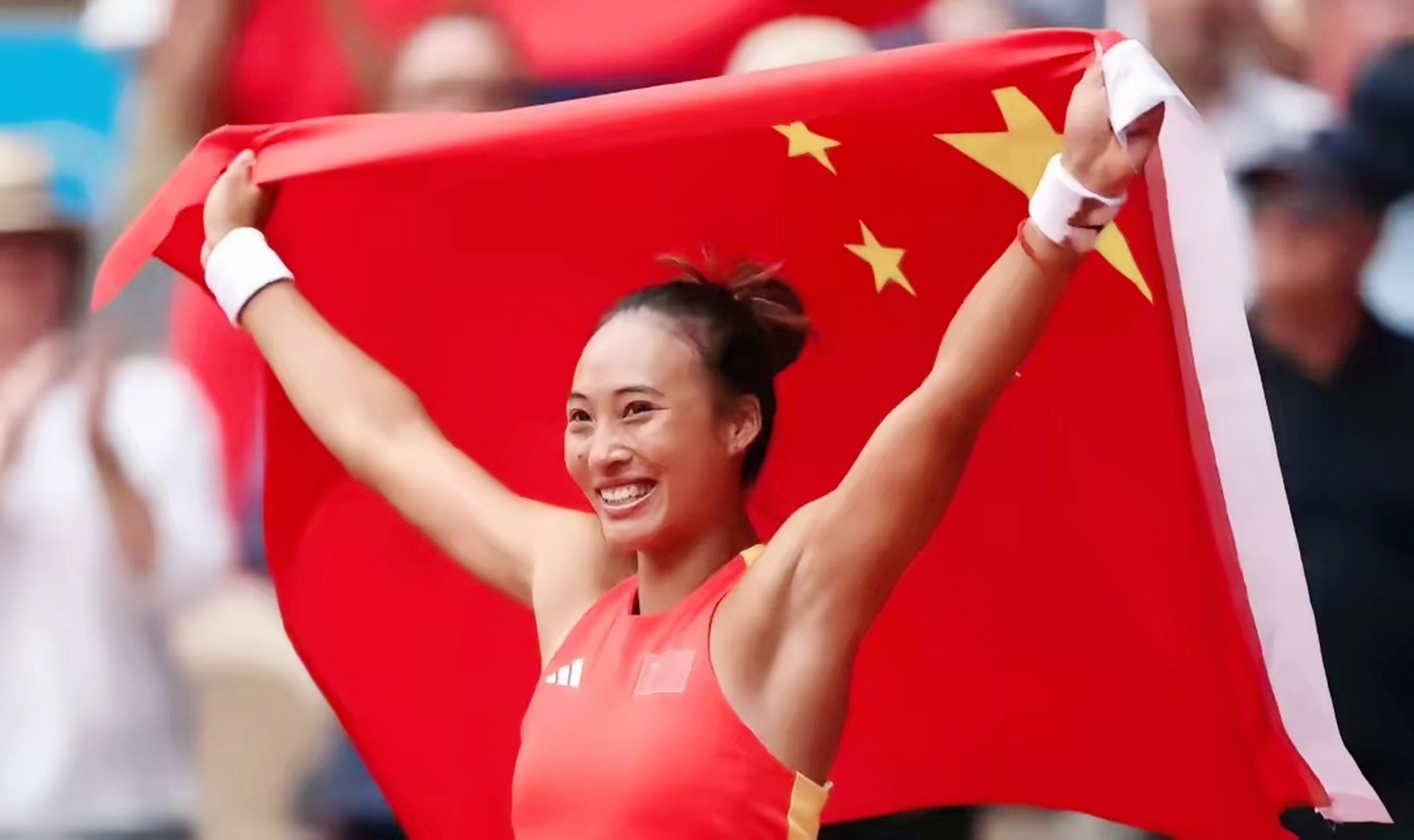 对比一下韩国媒体的报道,国内对郑钦文这次奥运夺冠意义的宣传,的确有