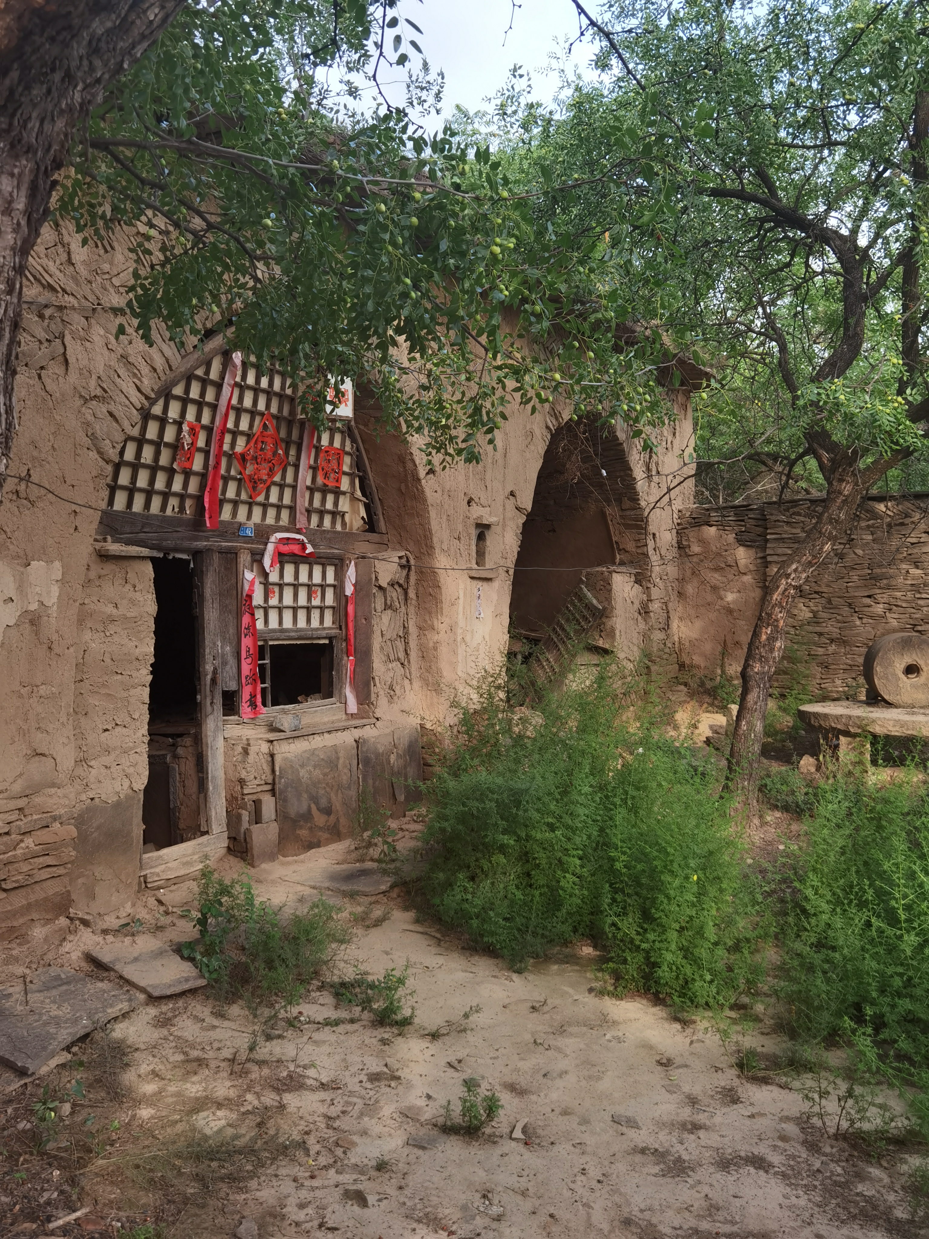 我找到了《平凡的世界》中的双水村,那就是绥德郭家沟村