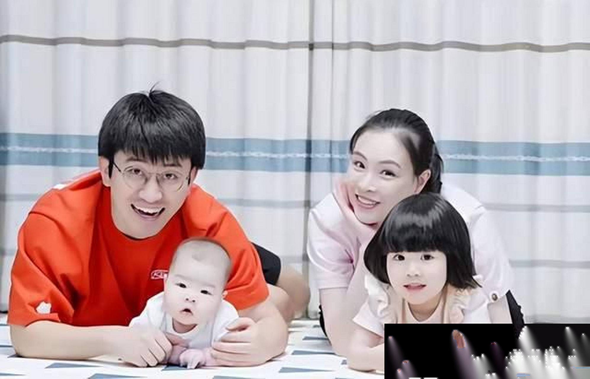 吴敏霞全家福上线了!