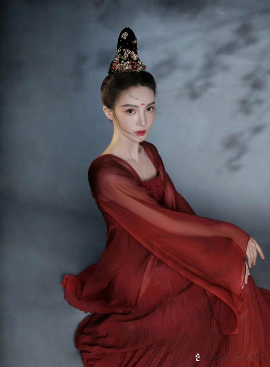 好有韵味的金晨,古装造型的她简直不要太美了.