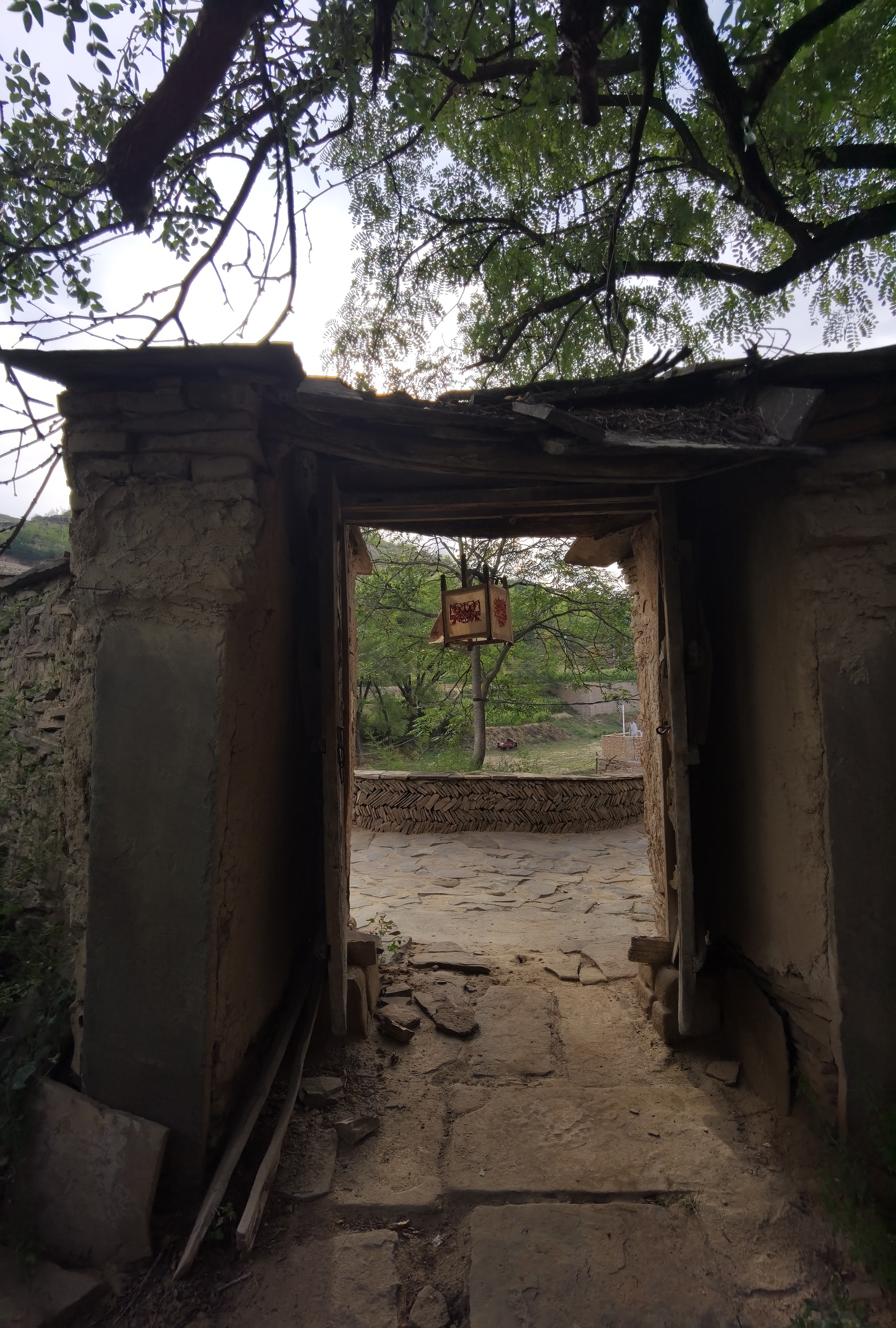 我找到了《平凡的世界》中的双水村,那就是绥德郭家沟村