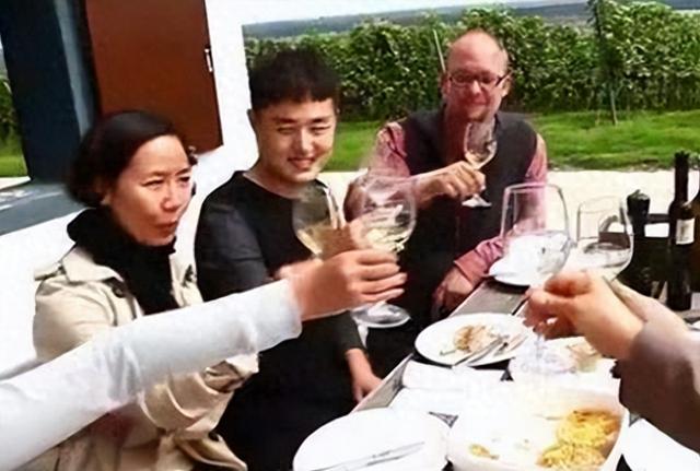 演员杨青:其貌不扬却成功嫁入豪门,婚后息影和丈夫打理亿万家产