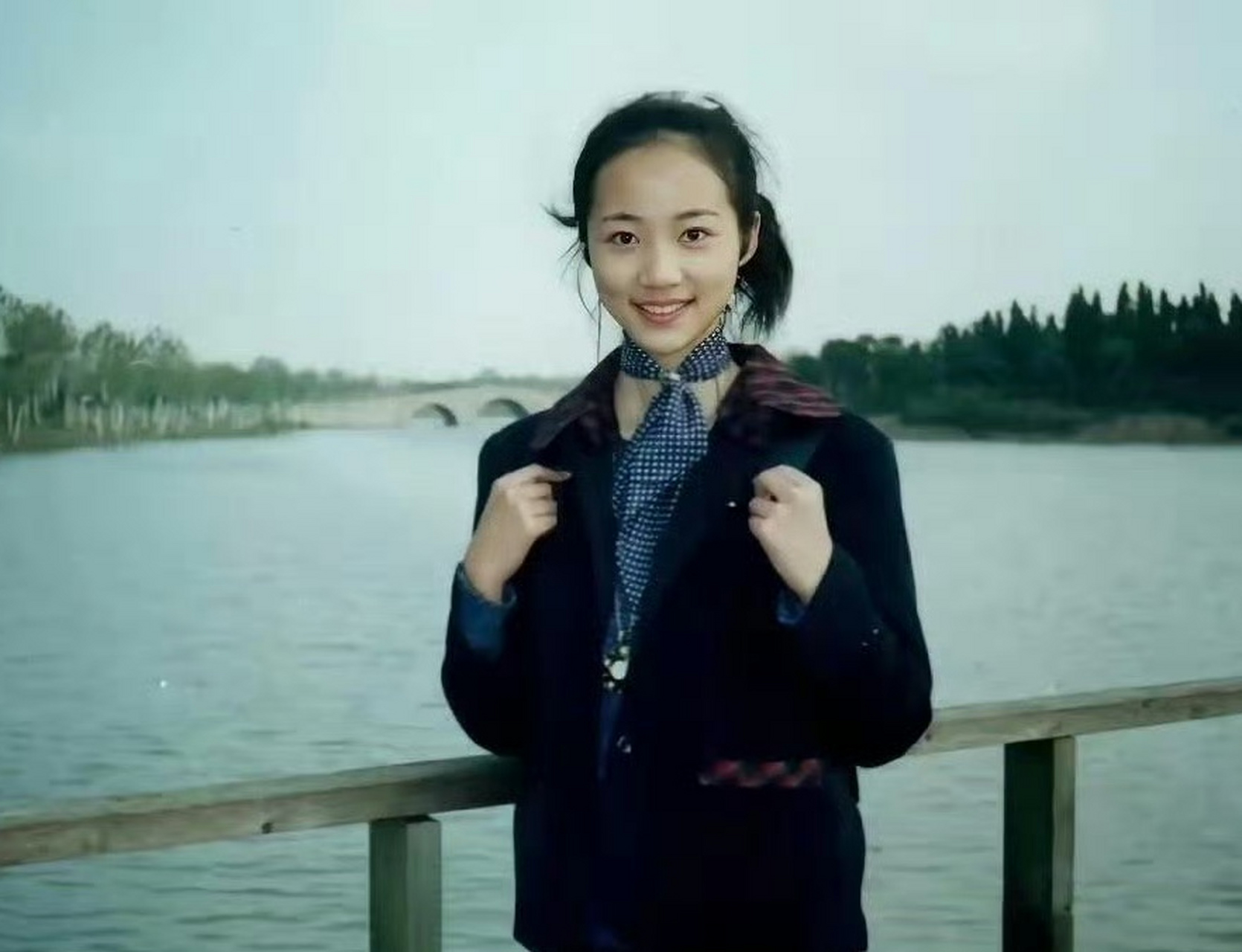 韩雪年轻时的照片,看起来清纯秀丽