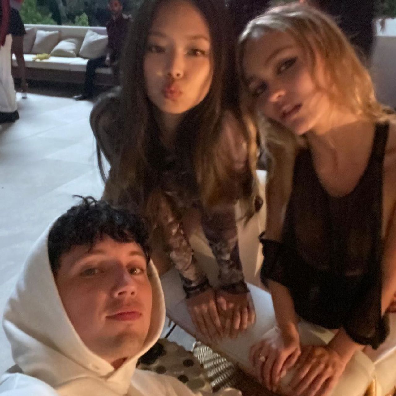 jennie戳爷lily合照jennie戳爷lily合照原图