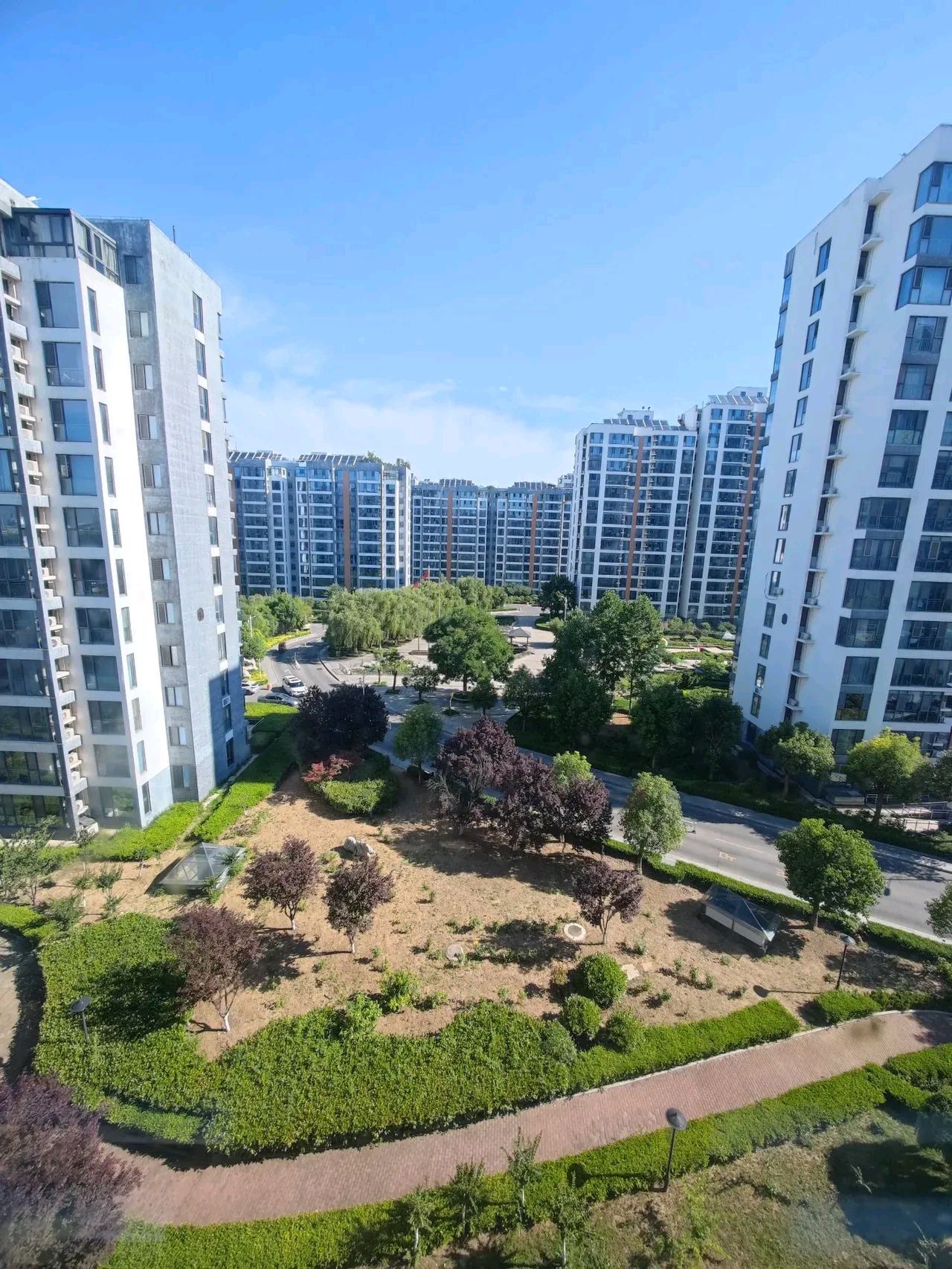 那就是每天都会在凌晨三到四点之间毫无缘由地"自然醒"过来