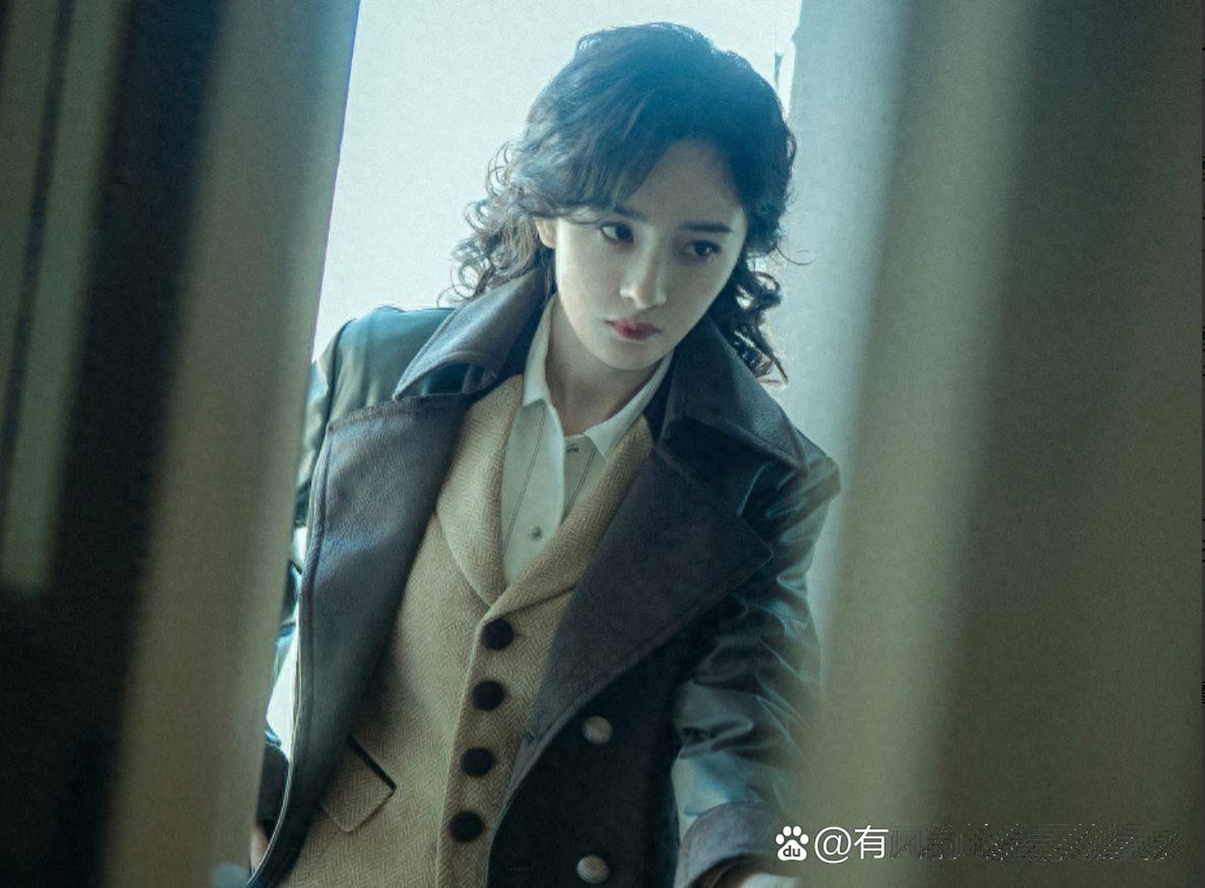 看完杨幂的谍战剧,再回看王鸥,才发现王鸥演的有多好,王殴是被严重