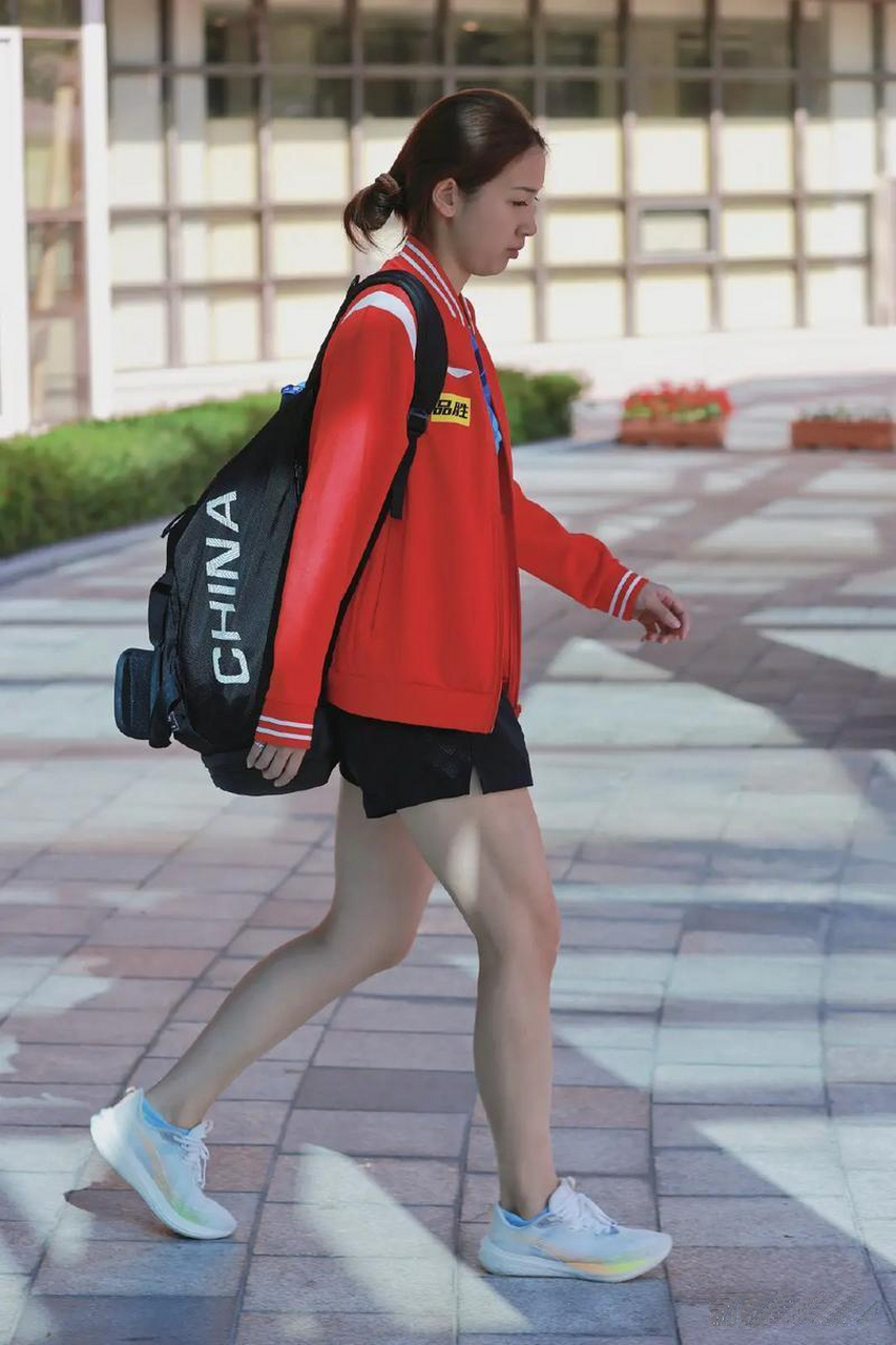 女乒颜值担当钱天一,颜值在线,球技精湛,笑容甜美可爱,十分治愈.