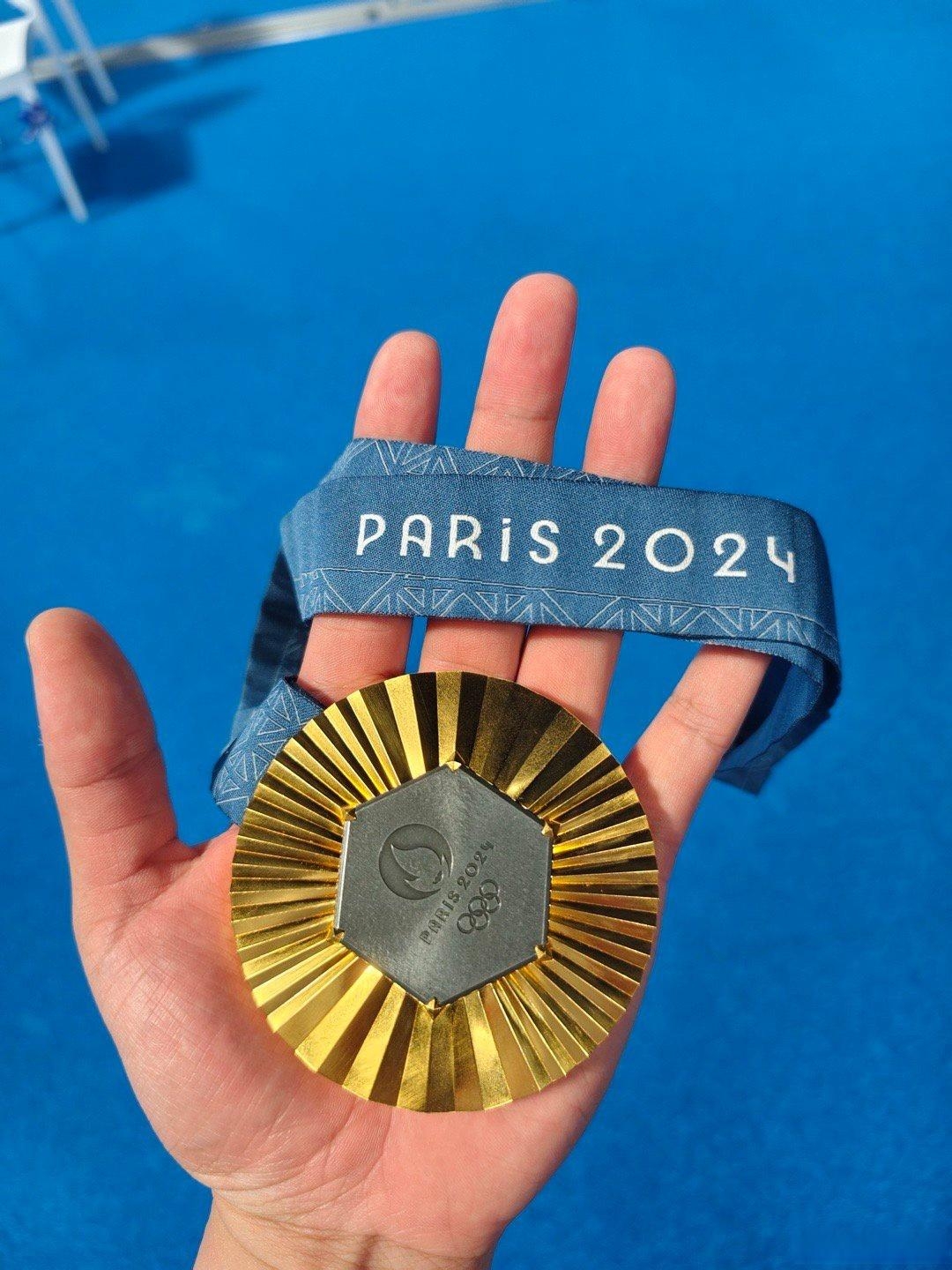 感谢徐导,蔡教练的指导,各级领导的支持,中国游泳队