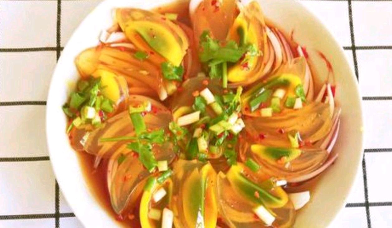 夏日必备凉菜,洋葱凉拌皮蛋