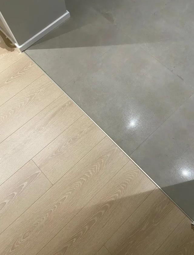 装修最粗暴好用的设计思路:藏!越藏家里越清爽