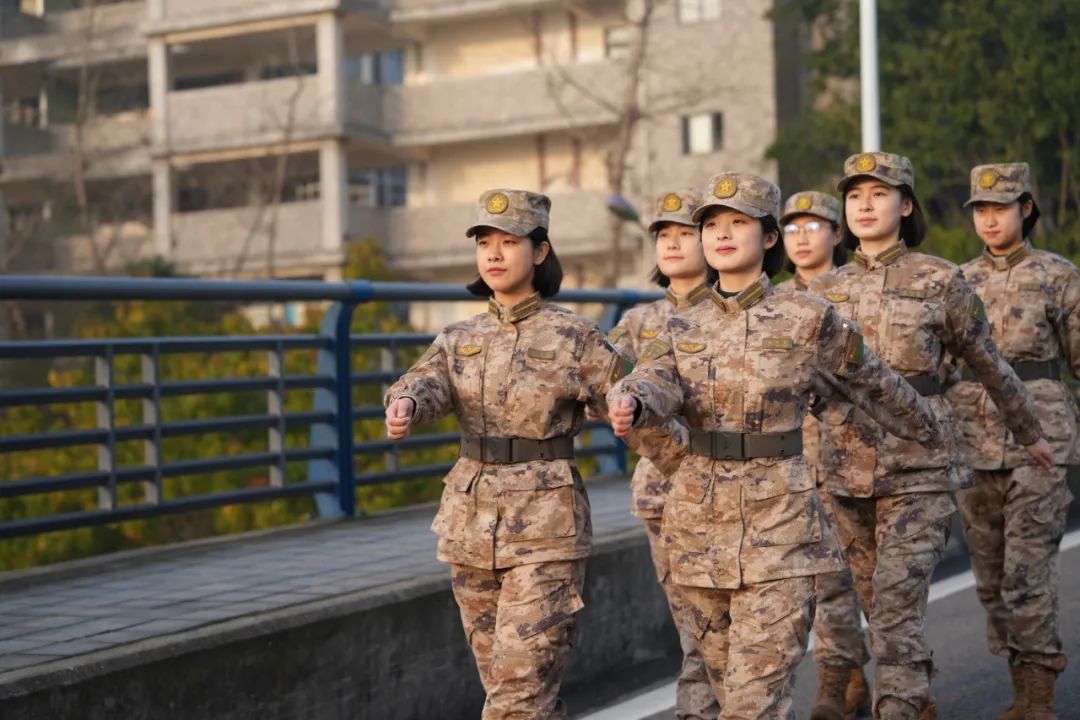 女兵在部队干什么工作