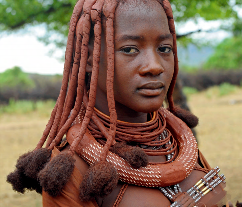 非洲原始部落红泥族:"赤裸"为美,女人从不洗澡,男人18算长寿