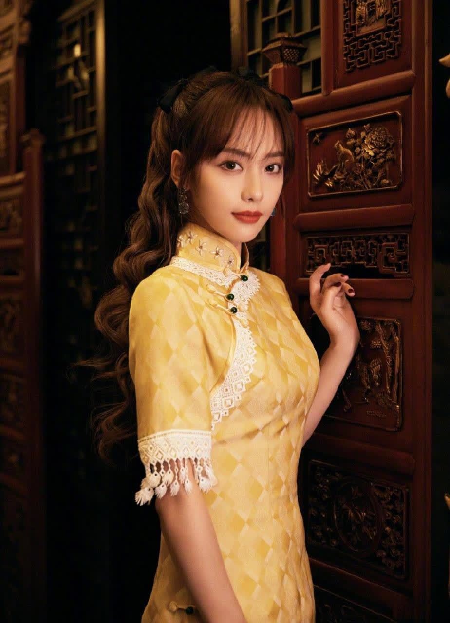 张嘉倪素有古装美女的称号