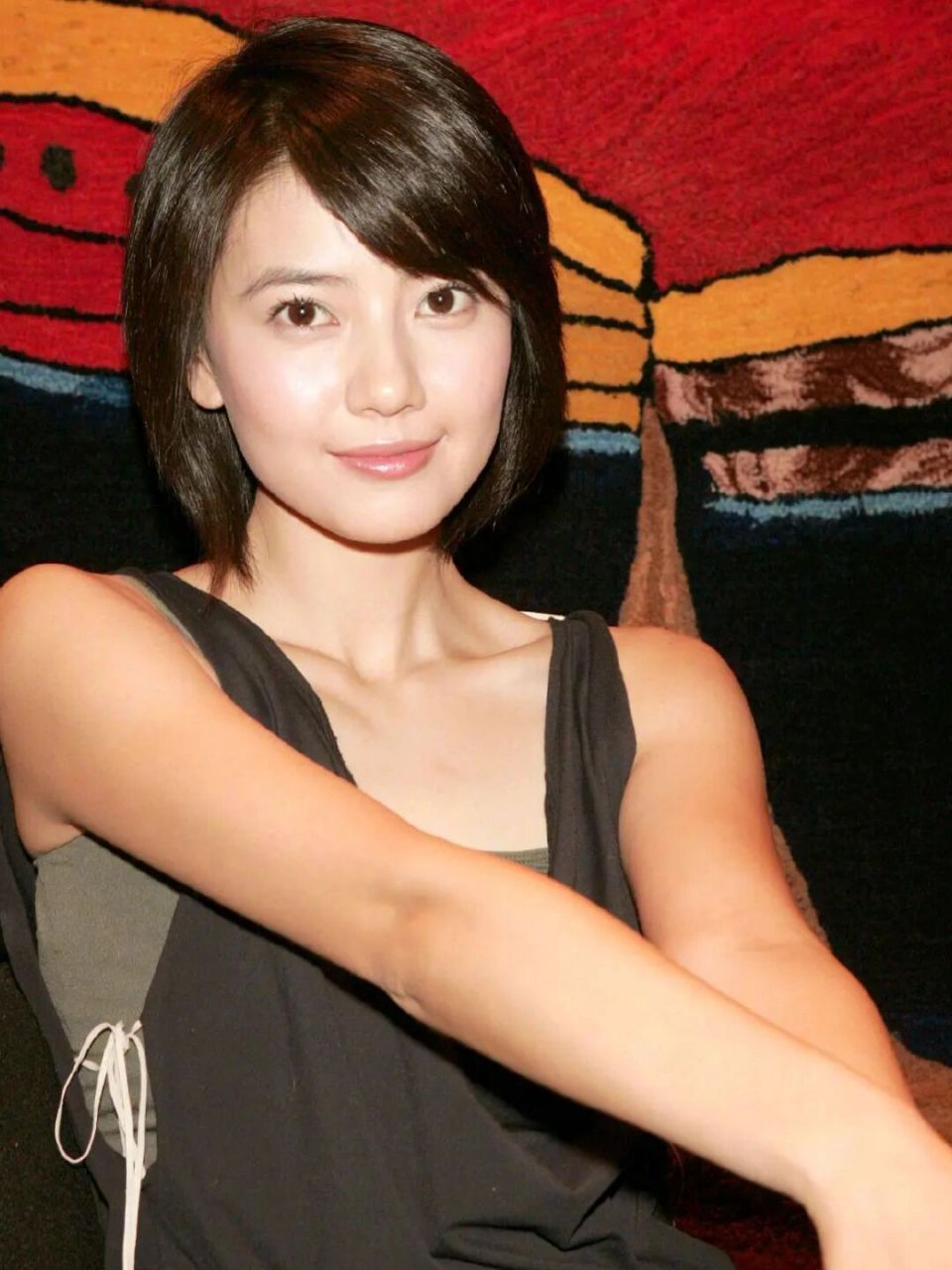 当年的"高圆圆"真美,轻松驾驭"短发"的造型