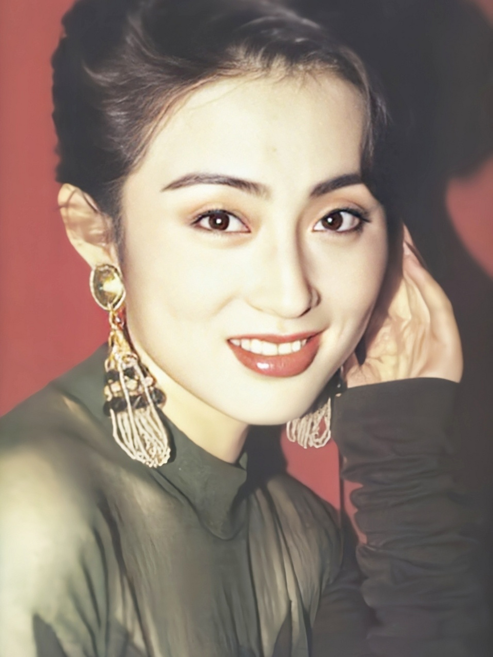 年轻时的张敏真美!