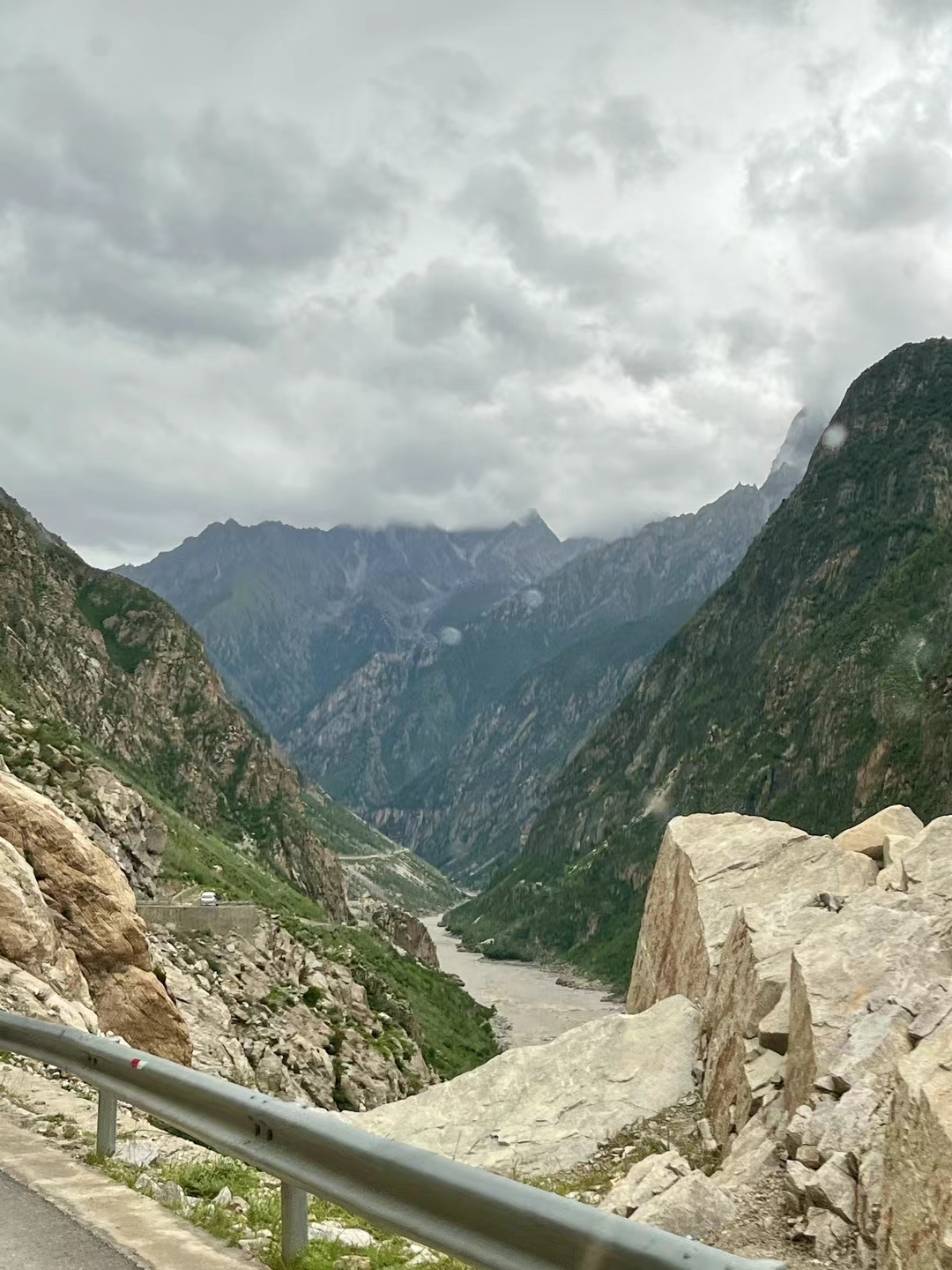 雅鲁藏布江大峡谷内米林县索松村-另一个观景台眺望南迦巴瓦峰(今天