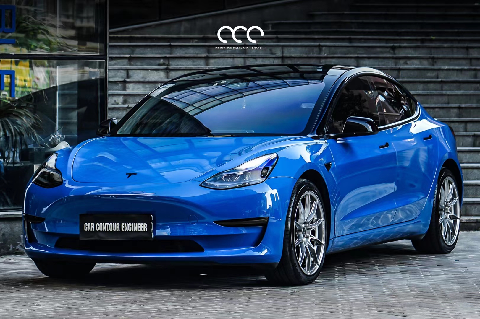 特斯拉model3改色膜漫彩卢加诺蓝,高级又运动的一款蓝色