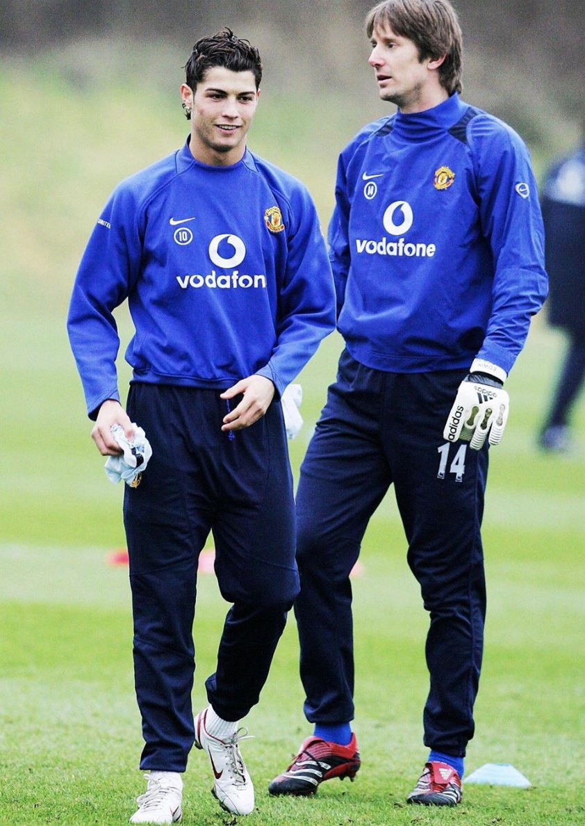 埃德温·范德萨:训练结束后,罗纳尔多会练习任意球,然后来找我:埃德温