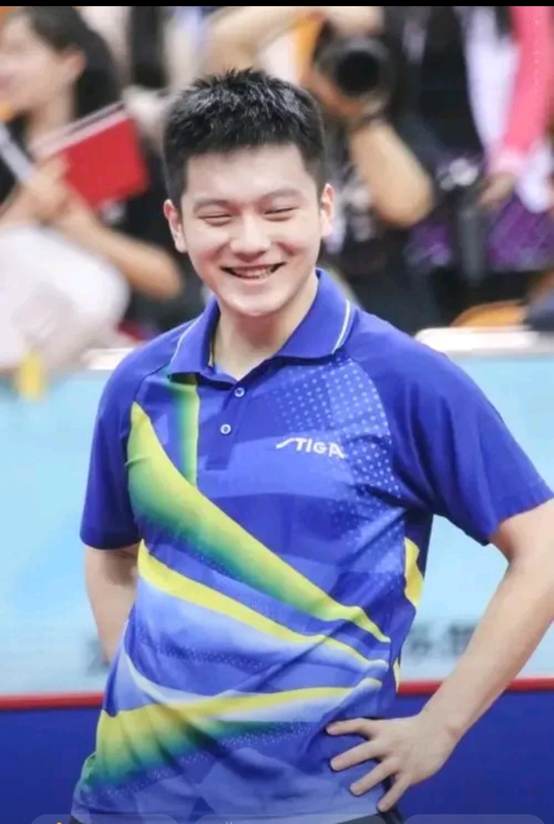 樊振东的出生地是广州,他在这里出生,长大,并接受了体育学校的教育.