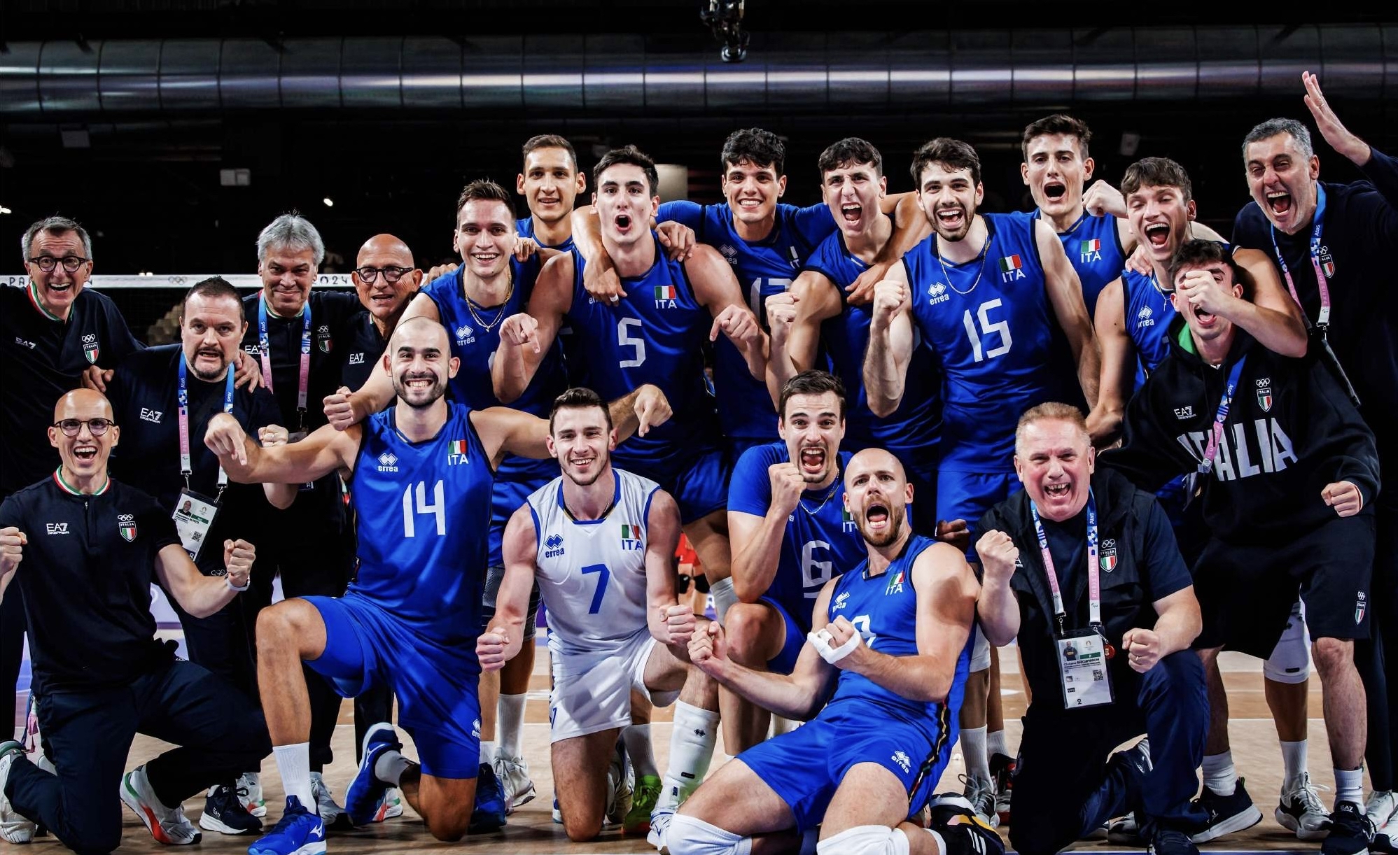 波兰男排 ,意大利男排,法国男排和美国男排分别淘汰各自对手晋级4强.