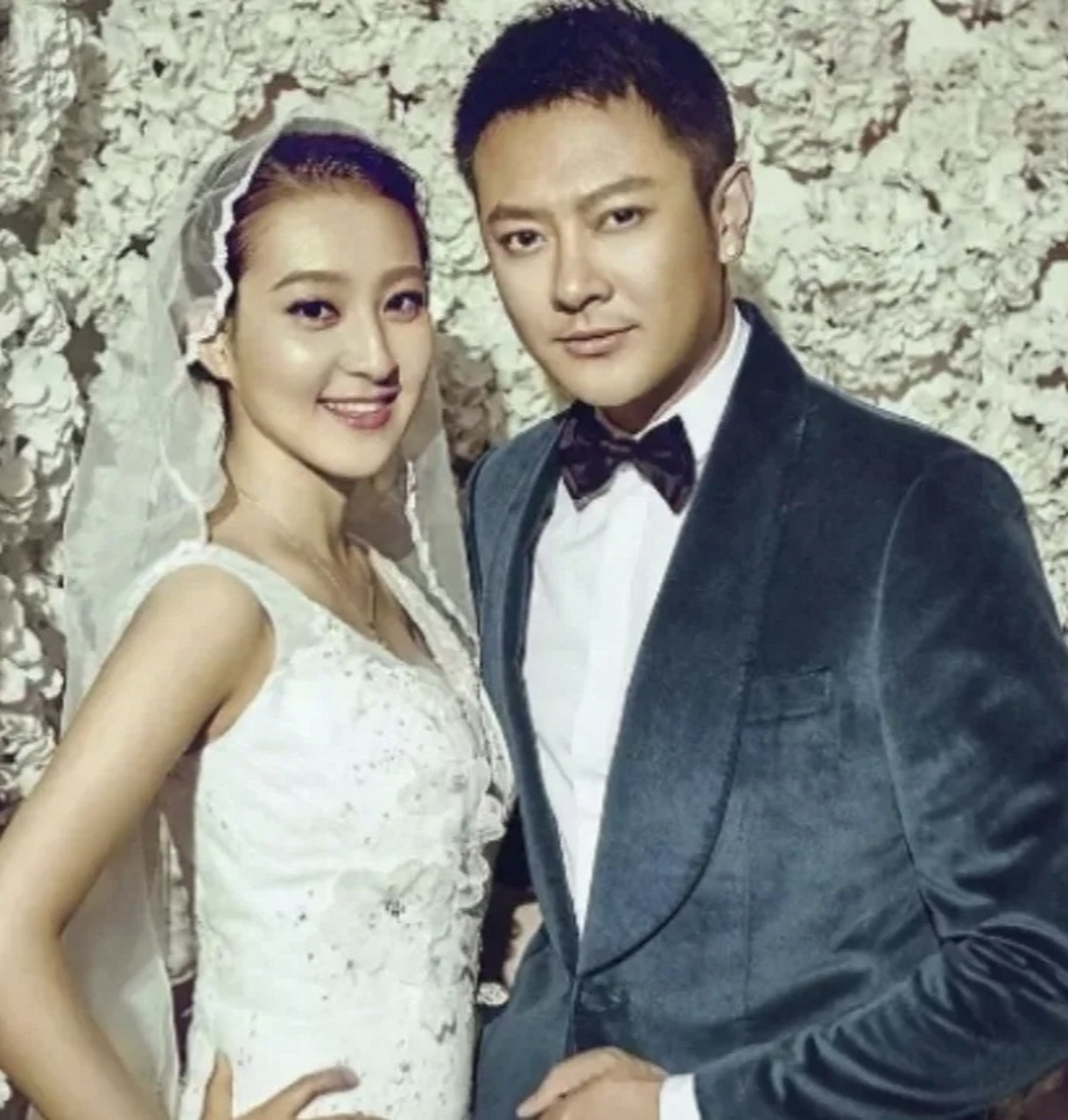 2015年,印小天娶了"白富美"哈琳娜,两年后才发现妻子,除了相貌是真的