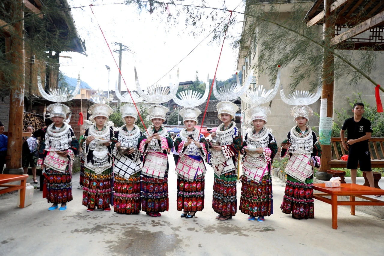 贵州台江:南宫镇交密村欢庆"倒鱼节"