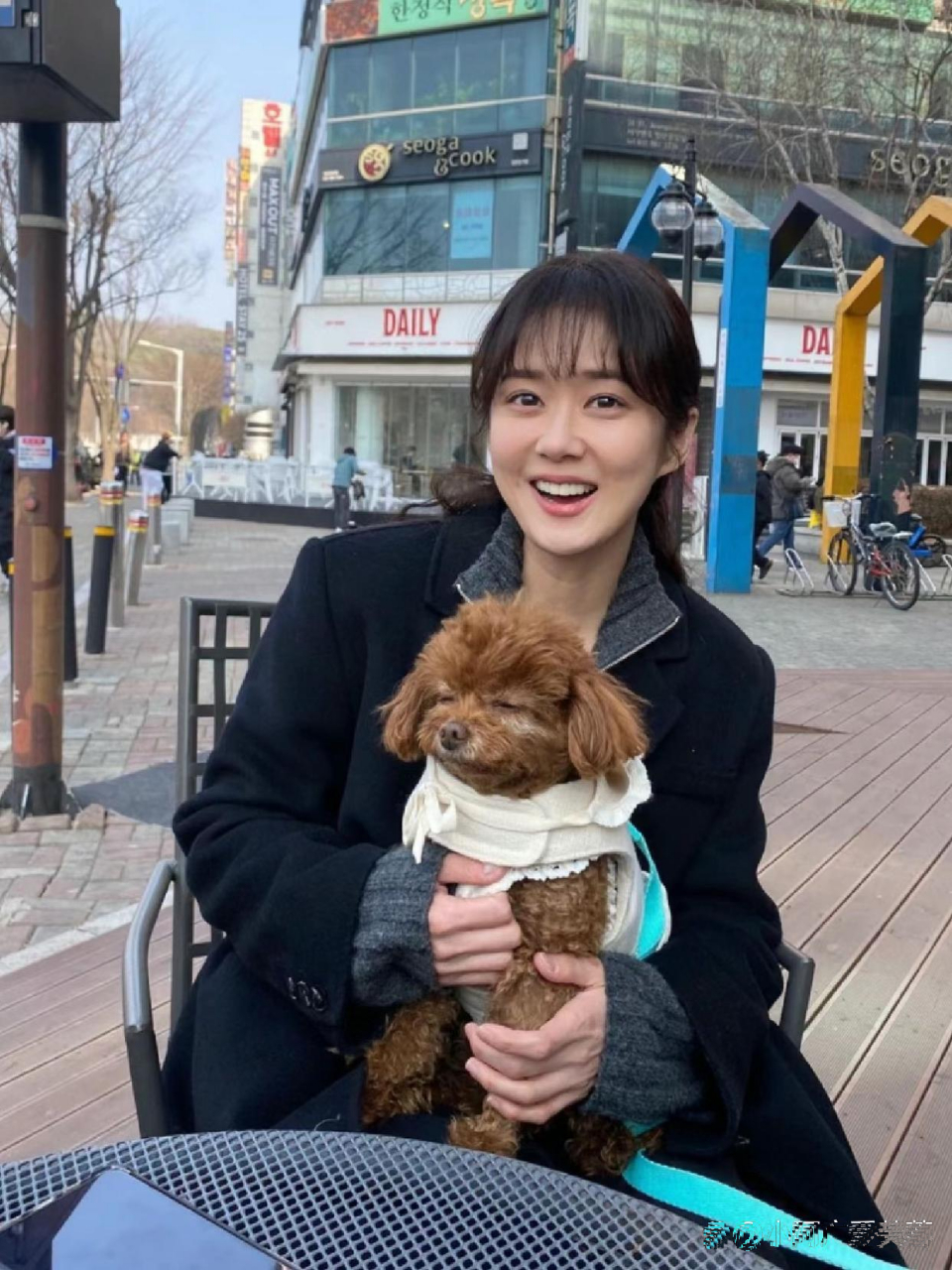 张娜拉43岁近照,这就是青春永驻吧,好漂亮,比以前多了成熟的淡然!