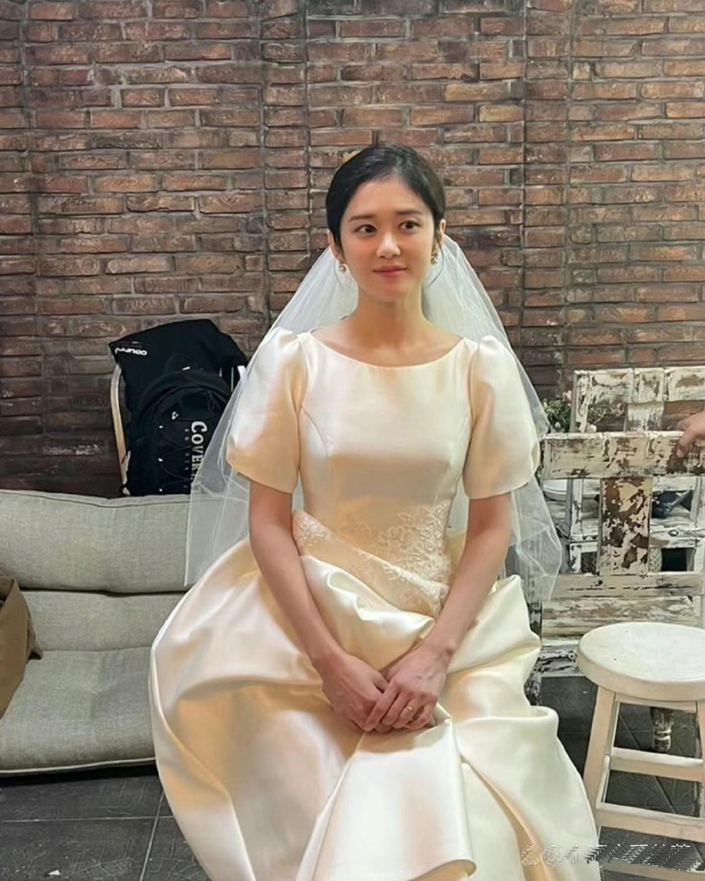 张娜拉43岁近照,这就是青春永驻吧,好漂亮,比以前多了成熟的淡然!