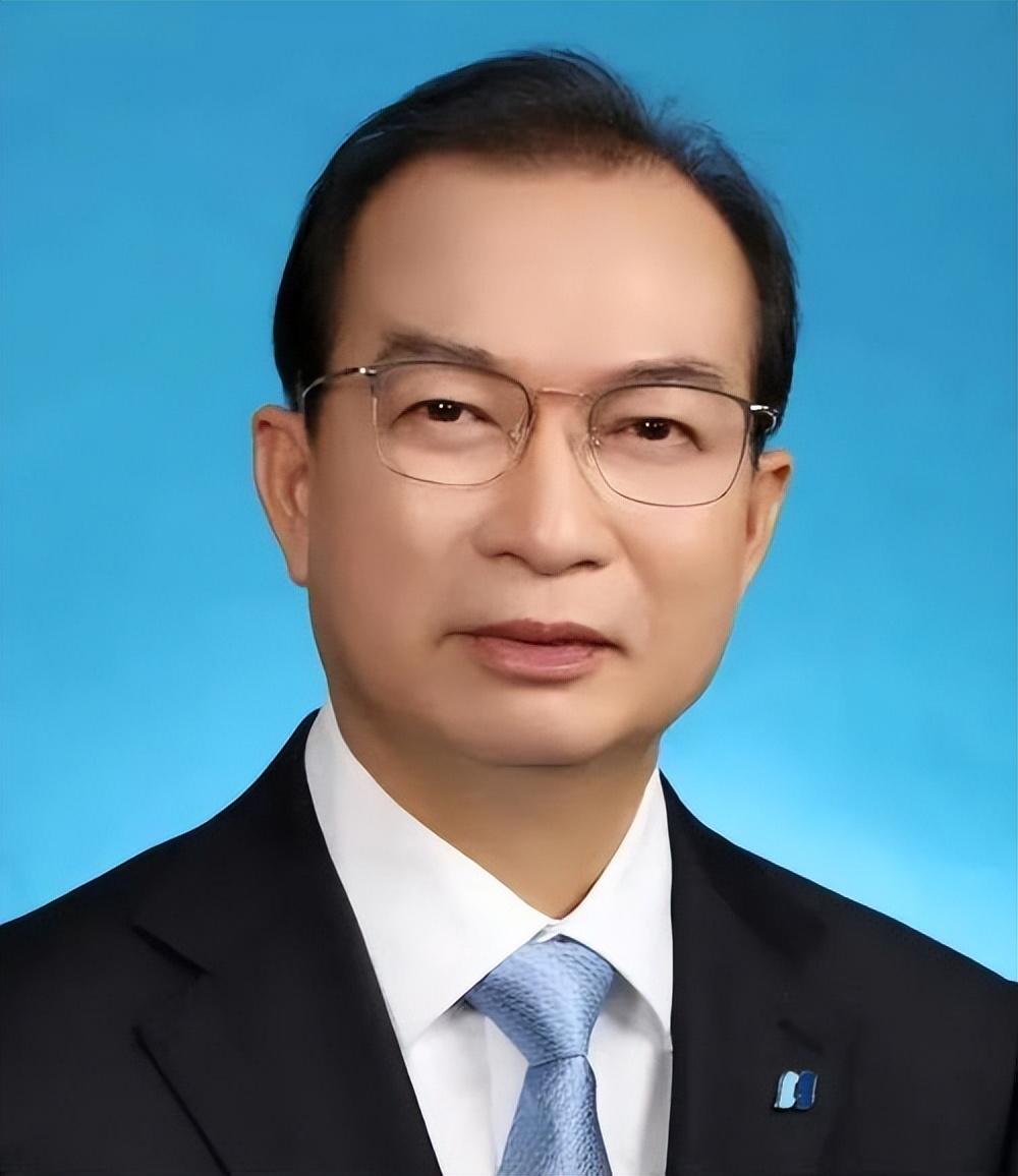 中国华电集团有限公司董事长,江毅简历