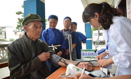 03年,江苏一70岁老人查出三高,常年补充五大营养素,至今健在
