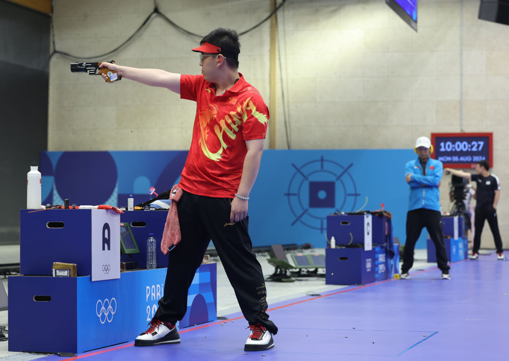 李越宏夺得射击男子25米手枪速射冠军