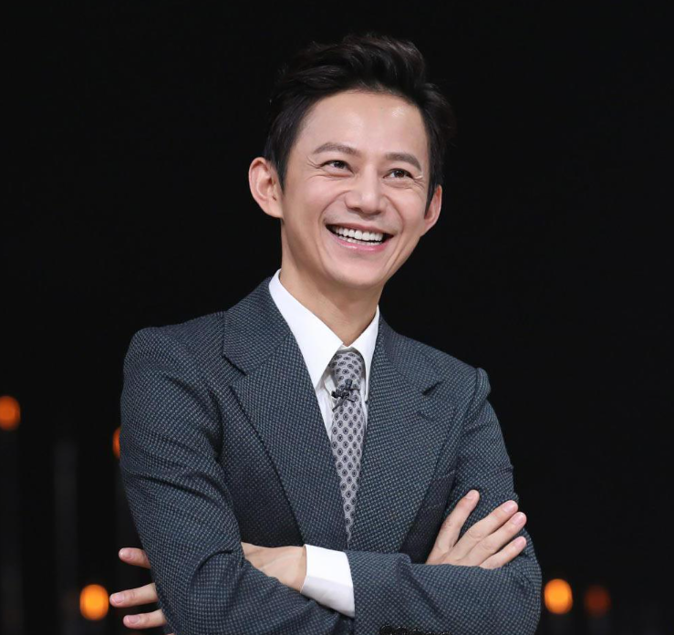 何炅事业有成却低调,多处豪宅身价不菲,生活现状令人意想不到!