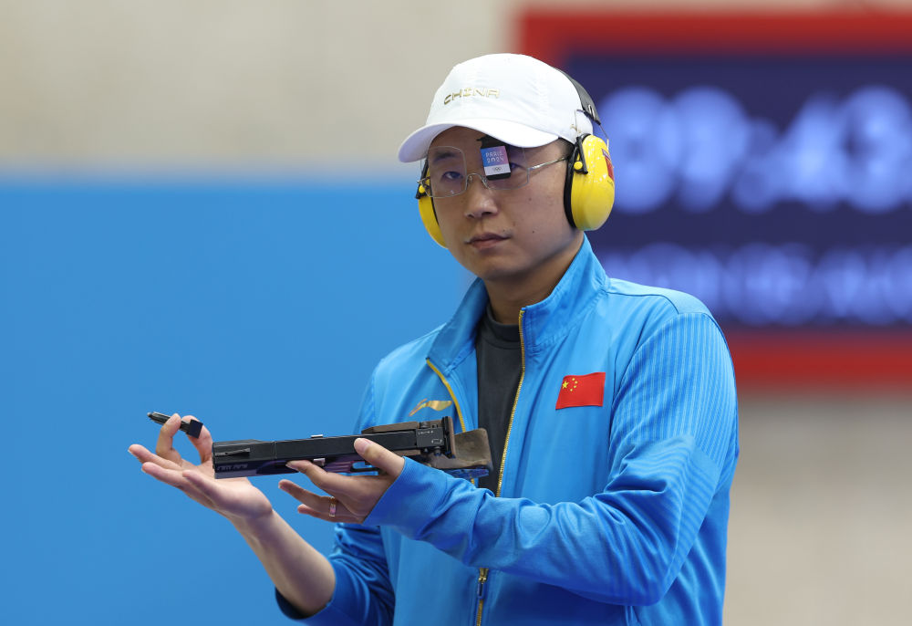 李越宏夺得射击男子25米手枪速射冠军